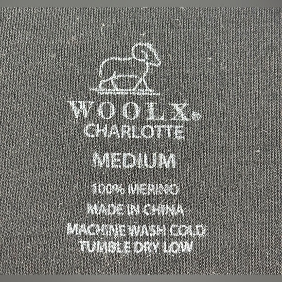 Woolx | Charlotte Puff Sleeve Top | Black | 100% Merino Wool | Women’s Medium - Picture 4 of 9